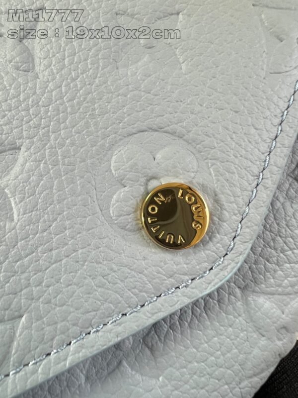 Louis Vuitton Ladies Money Clip - Image 4