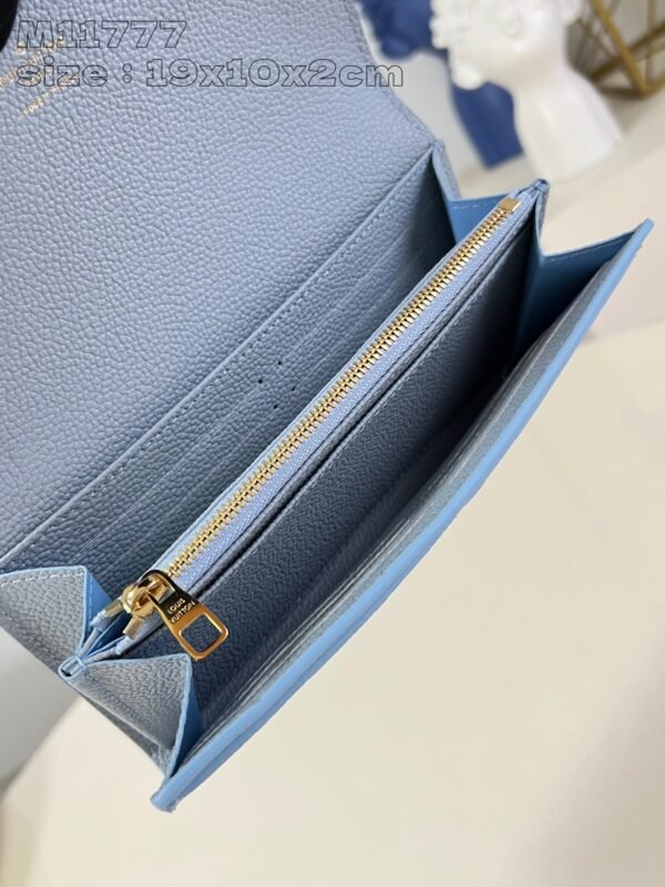Louis Vuitton Ladies Money Clip - Image 8