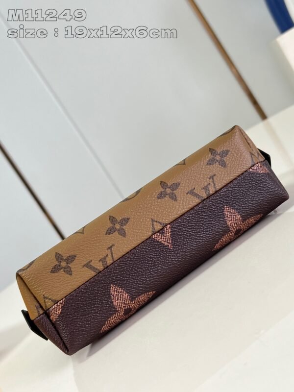 Pochette Cosmétique Small Cosmetic Bag - Image 6