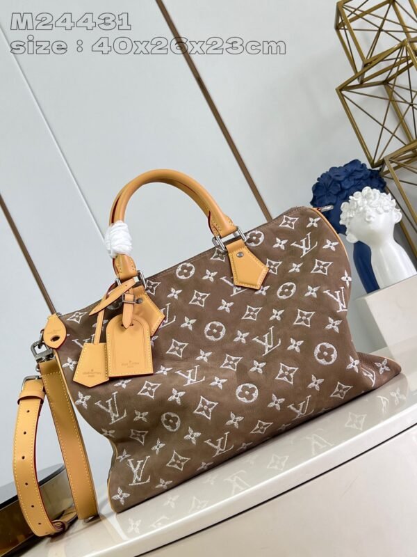 Speedy P9 Bandoulière 40 Monogram Leather Handbag