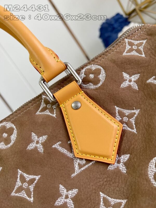 Speedy P9 Bandoulière 40 Monogram Leather Handbag - Image 3