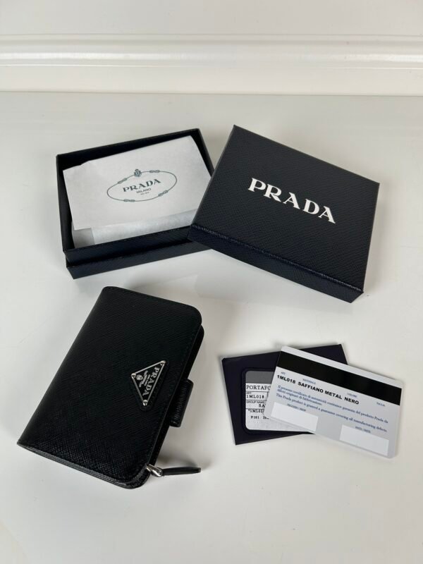 Prada Women's Cross Short Clip - Image 2
