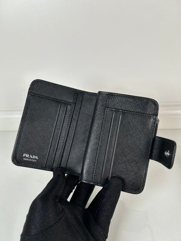 Prada Women's Cross Short Clip - Image 5