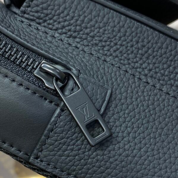 Louis Vuitton Shoulder Bag - Image 7