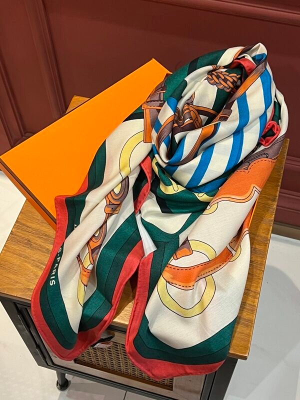 [Both sides of the same color] Extreme Hermes Hall of Fame Royal Recommended ❗️ best quality, beautiful fried Oh ~ [training collection square scarf] a total of three colors. High-end velvet square scarf - Image 17