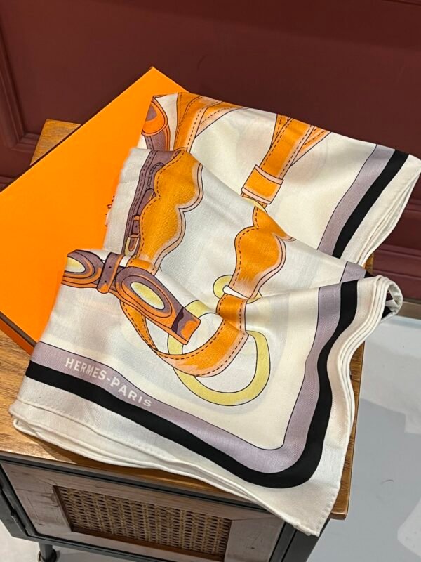 [Both sides of the same color] Extreme Hermes Hall of Fame Royal Recommended ❗️ best quality, beautiful fried Oh ~ [training collection square scarf] a total of three colors. High-end velvet square scarf - Image 8