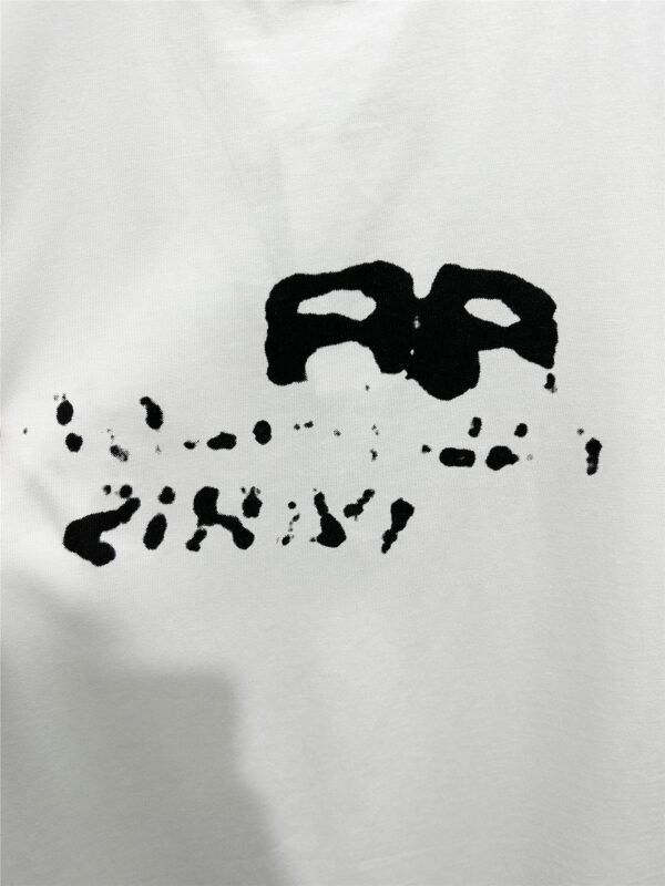 BALENCIAGA Men's and Women's Ink Splash Printed Letter Short Sleeve T-Shirt - Image 6