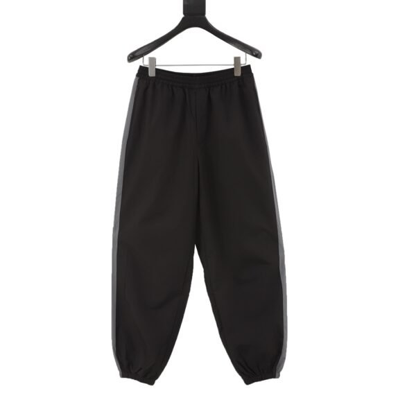 PRADA PRD 24FW nylon waterproof splicing pants - Image 9