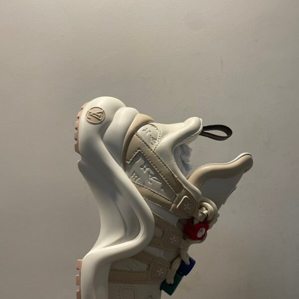 LOUIS VUITTON Archlight - Image 8