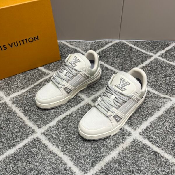 Top Version LV-Louis Vuitton 2024 Runway New Sneakers - Image 5