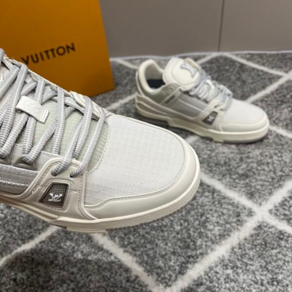 Top Version LV-Louis Vuitton 2024 Runway New Sneakers - Image 8