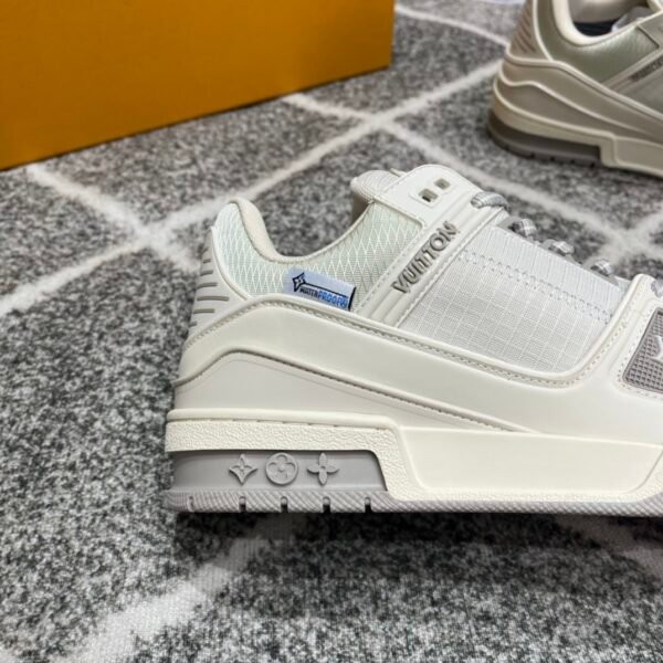 Top Version LV-Louis Vuitton 2024 Runway New Sneakers - Image 3