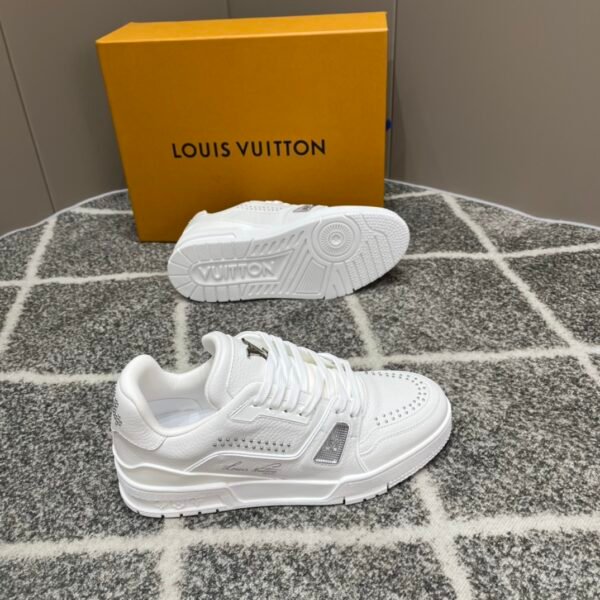 Top Version LV-Louis Vuitton 2024 Runway New Sneakers - Image 5