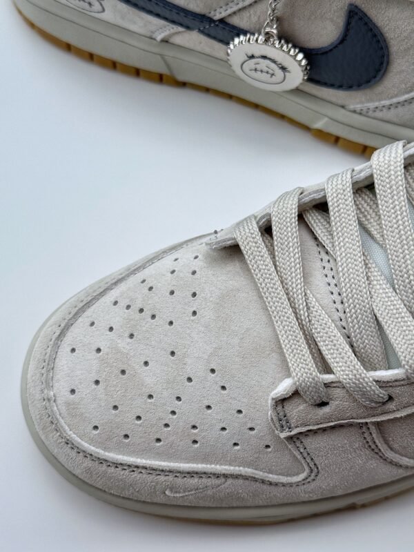 Nike SB Dunk Low x Travis Scott Flip Flop Grey Blue - Image 9