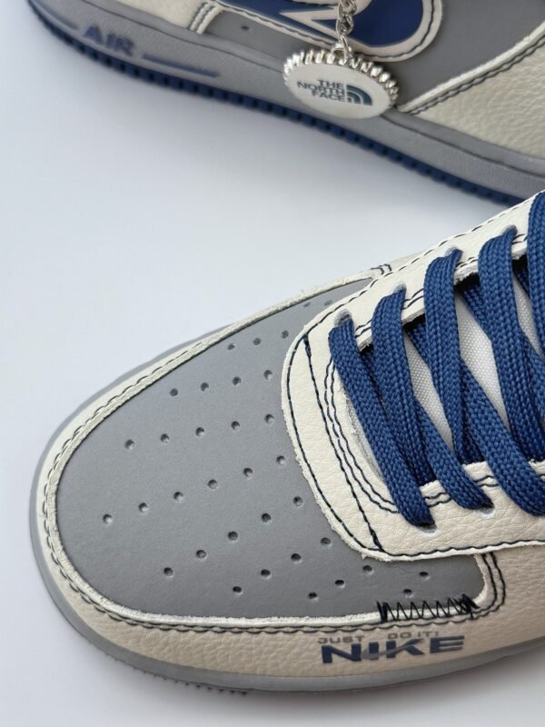 Air Force 1 Low 07 x The North Face Beige Grey Blue - Image 9