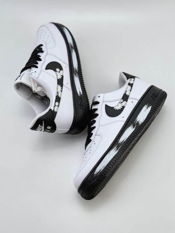 Nike Air Force 1 Low 07 Triple Labs Little Daisy White Black - Image 4