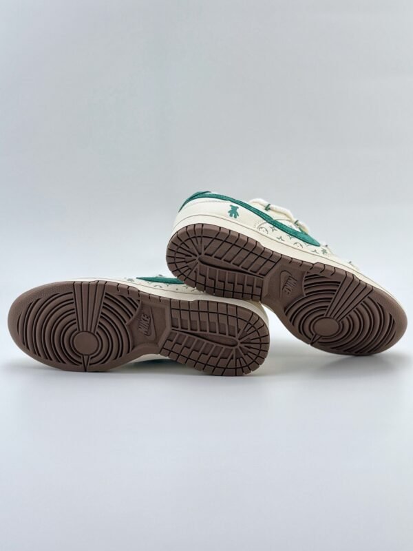 Nike SB Dunk Low x Louis Vuitton White Green - Image 7