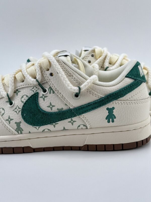 Nike SB Dunk Low x Louis Vuitton White Green - Image 10