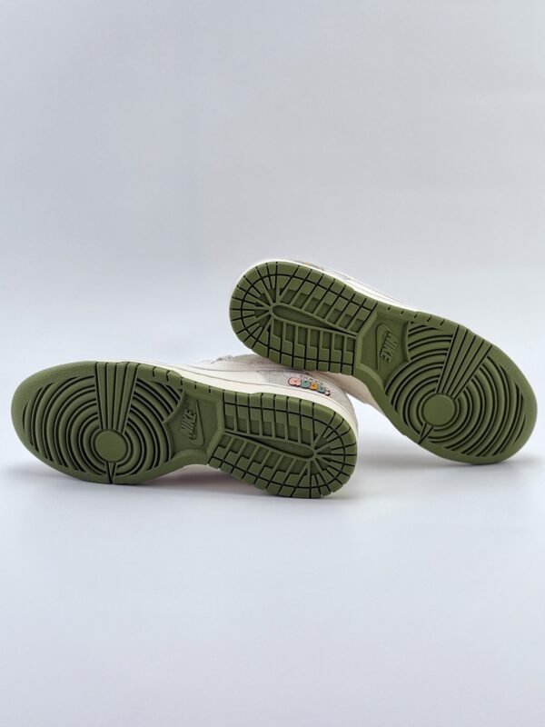 Nike SB Dunk Low x GUCCI Beige Green - Image 7