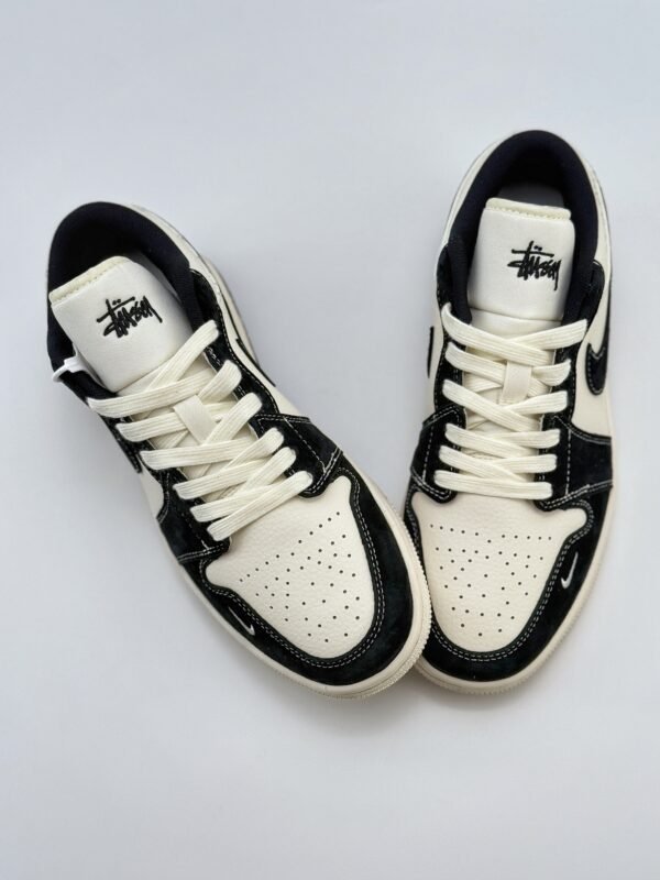 Air Jordan 1 Retro Low x Supreme x Stussy Beige Black - Image 3