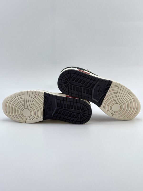Air Jordan 1 Retro Low x Supreme x Stussy Beige Black - Image 7