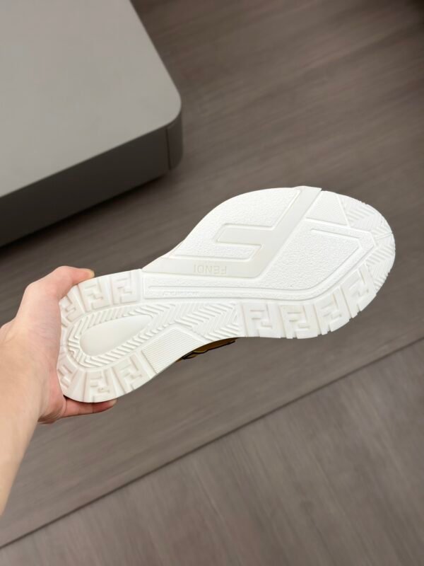 Fendi Men's Sneakers - Image 9
