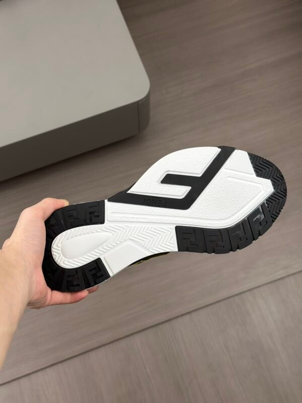 Fendi Men's Sneakers - Image 9