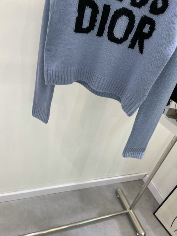 DIOR💥High-end quality guarantee👍🏻Exclusive first 😘💯Overseas original single💯[DR haze blue large letters long sleeve round neck sweater] - Image 4