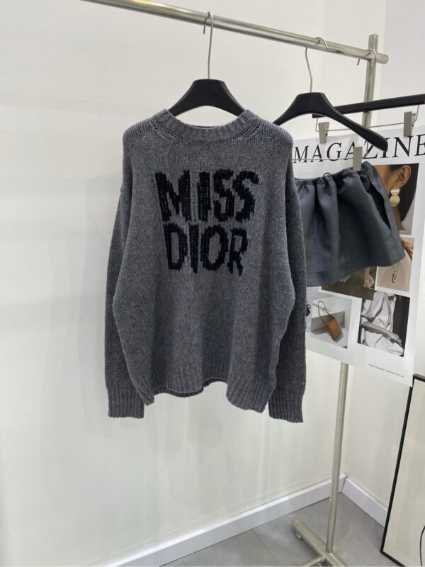 DIOR 💥High-end quality guarantee👍🏻Exclusive first 😘💯Overseas original single💯[D Gray and black large letters loose sweater] - Image 6