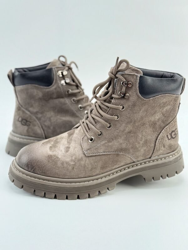 UGG 2024 Fall/Winter (Plush inner lining Keeps you warm and locks in the heat 🔥)