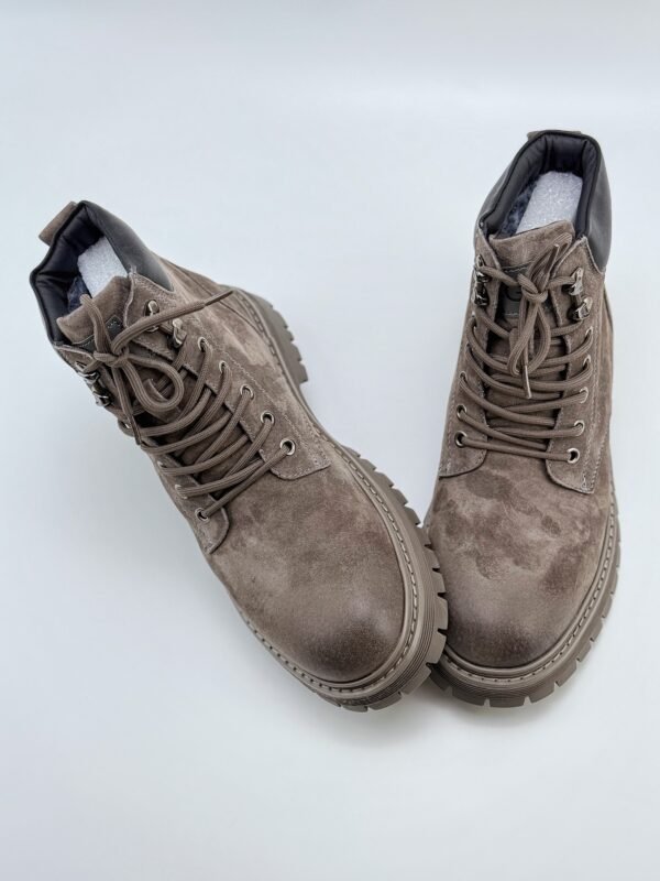 UGG 2024 Fall/Winter (Plush inner lining Keeps you warm and locks in the heat 🔥) - Image 3