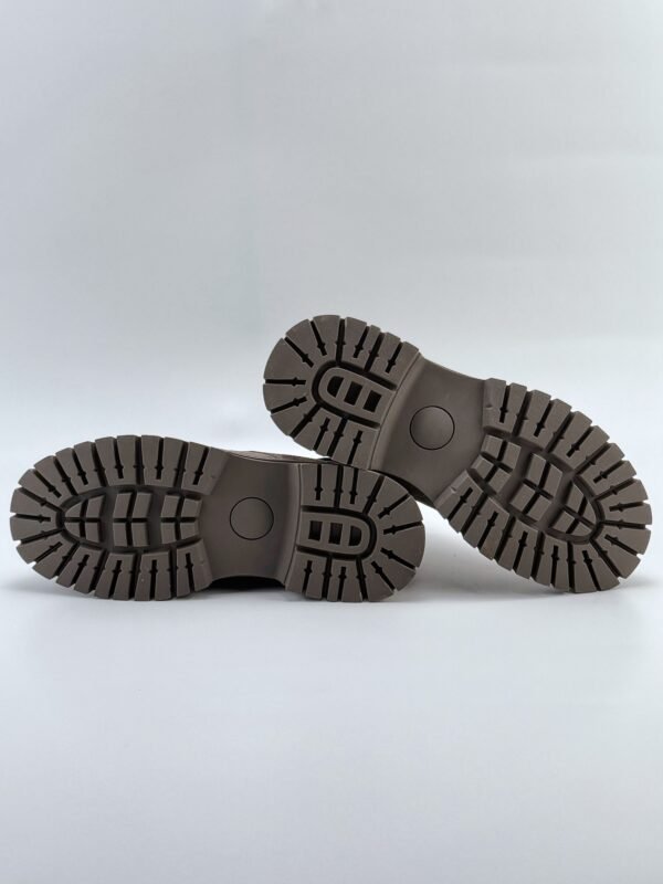 UGG 2024 Fall/Winter (Plush inner lining Keeps you warm and locks in the heat 🔥) - Image 7