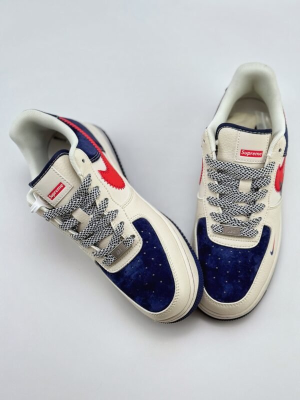 Nike Air Force 1 Low 07 x Supreme White Blue Red - Image 3