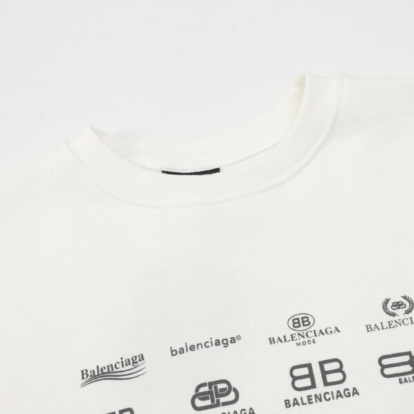 Balenciaga Classic all-over logo collection print crew neck sweater - Image 3
