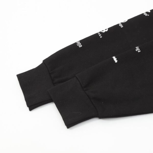 Balenciaga Classic all-over logo collection print crew neck sweater - Image 4