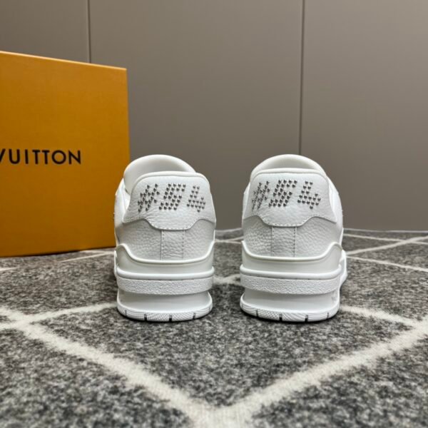 LV-Louis Vuitton 2024 catwalk new models Original 1:1 development reproduction - Image 9