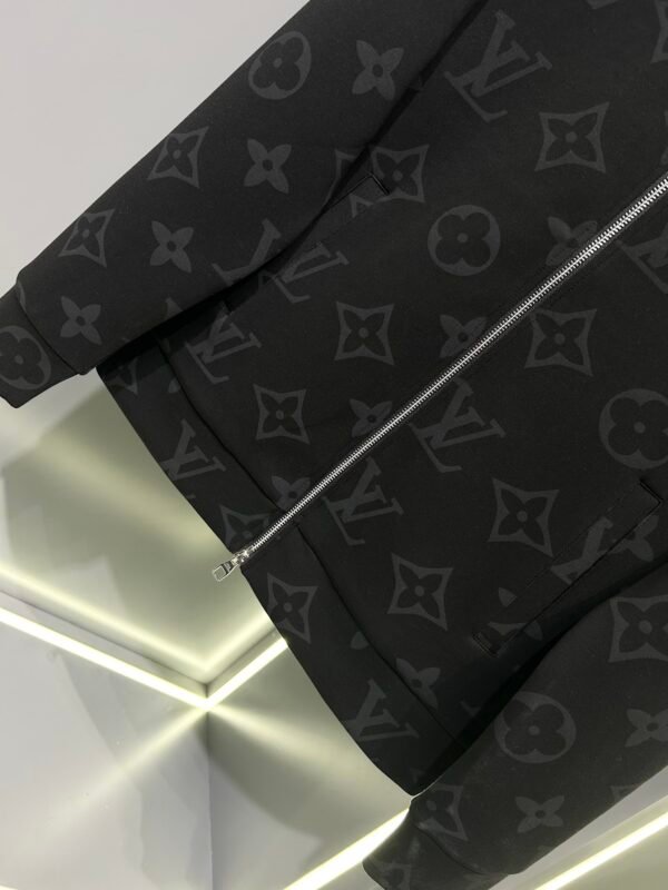 Louis Vuitton New Jacket 2024 - Image 8