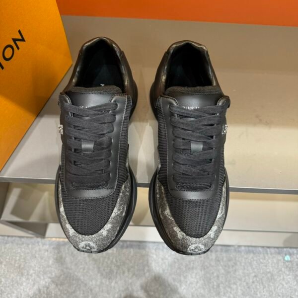 Louis Vuitton Run Away High-End Men's Casual Sneaker/Gray - Image 2