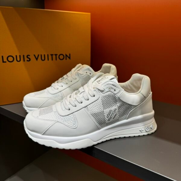 Louis Vuitton Run Away High-End Men's Casual Sneaker/White