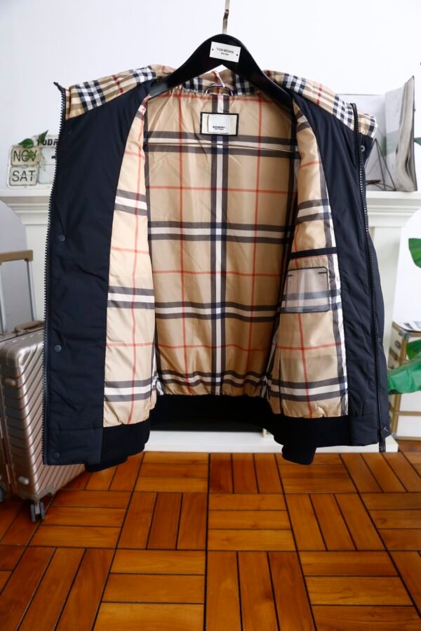 Burberry Classic Down Jacket - Image 4