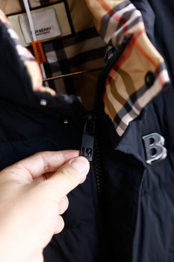Burberry Classic Down Jacket - Image 9