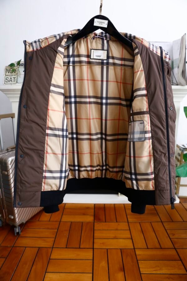 Burberry Classic Down Jacket - Image 4