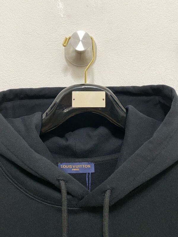 Louis Vuitton Fall/Winter 2024FW Casual Hooded Sweatshirt - Image 4