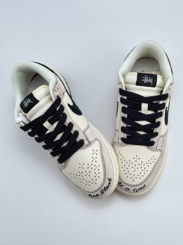 Nike SB Dunk Low x Stussy x Supreme Beige White Black - Image 3