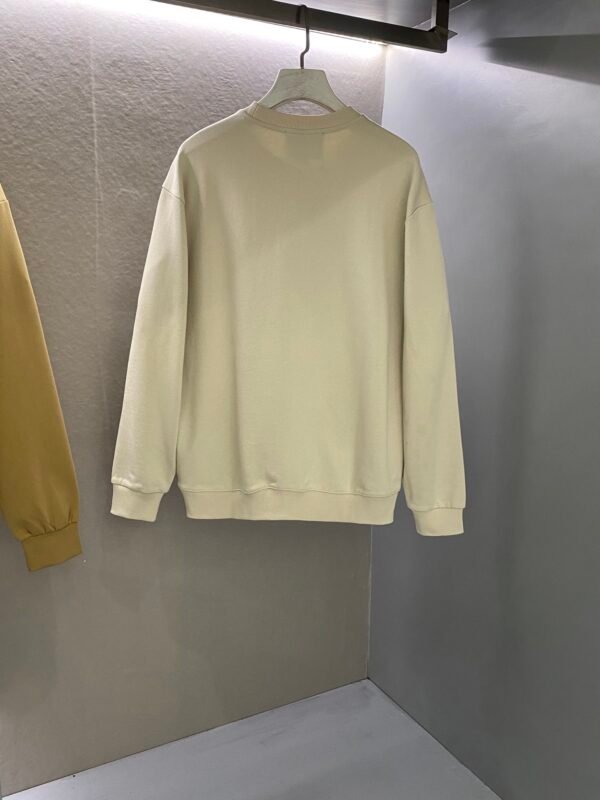 GUCCI Fall/Winter 2024 🆕Gu*ci Sharp Edge Drip Print Logo Pullover Sweatshirt - Image 5