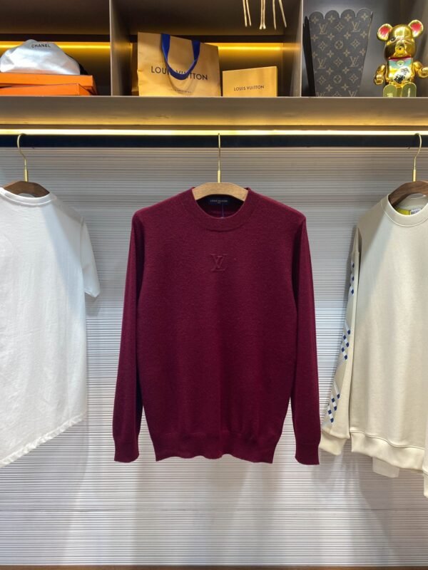 LV 1V25SS early spring new red wool knit crew neck sweater, men's and women's three-dimensional embossed logo casual pullover sweater knitwear