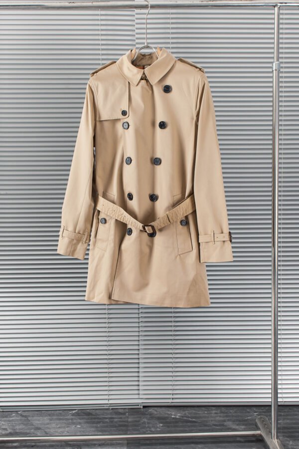 BURBERRY wind cheater