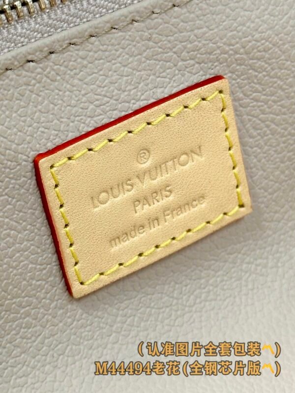 LV Dopp Grooming Bag - Image 4