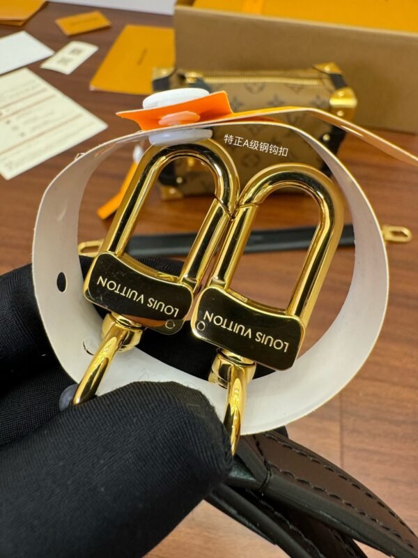LV BAG - Image 9