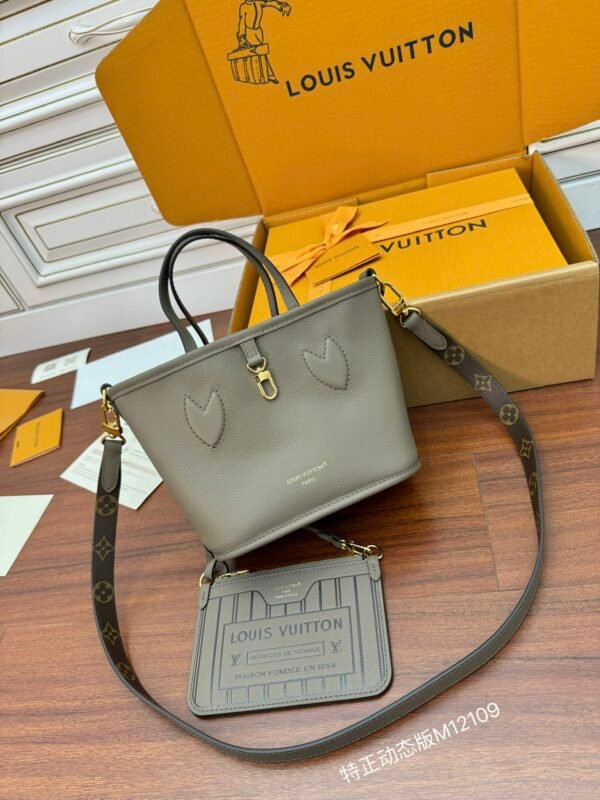 LV BAG - Image 7